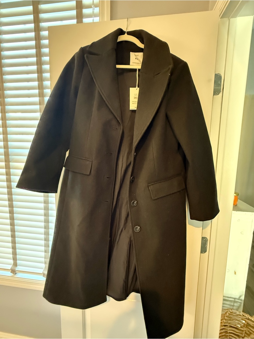Men's Black Wool-Blend Overcoat - Classic Single-Breasted Coat